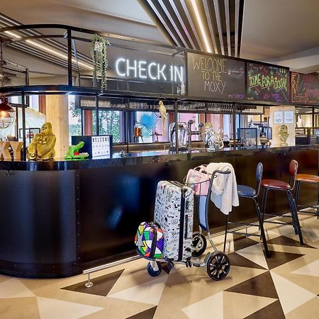 Moxy Luxembourg Airport Hotel Niederanven Buitenkant foto